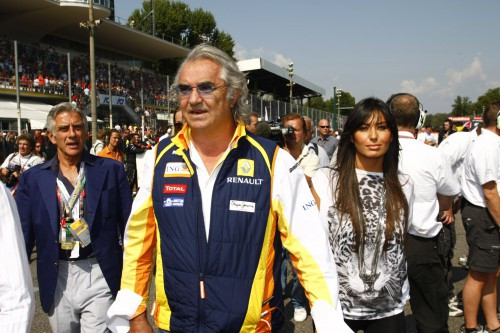 F. Briatore gali sugrįžti į „Formulę-1“