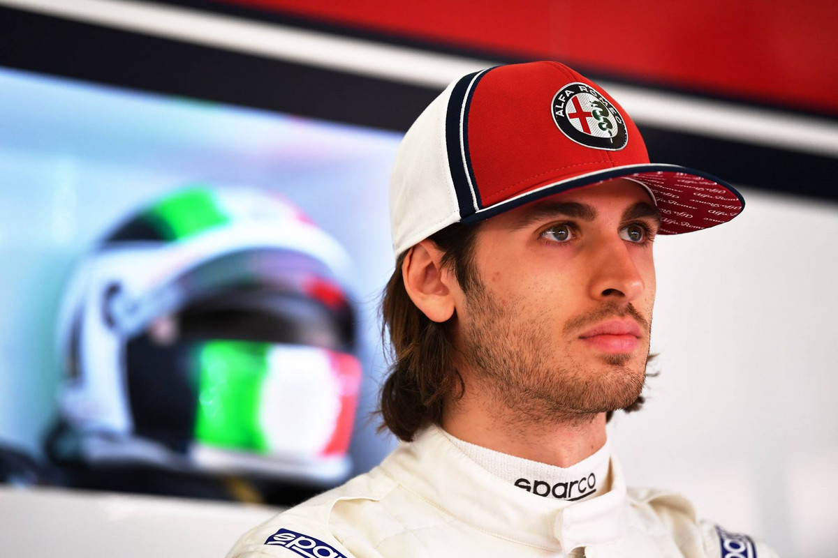 A. Giovinazzi pakeis S. Vettelį dar šiais metais?