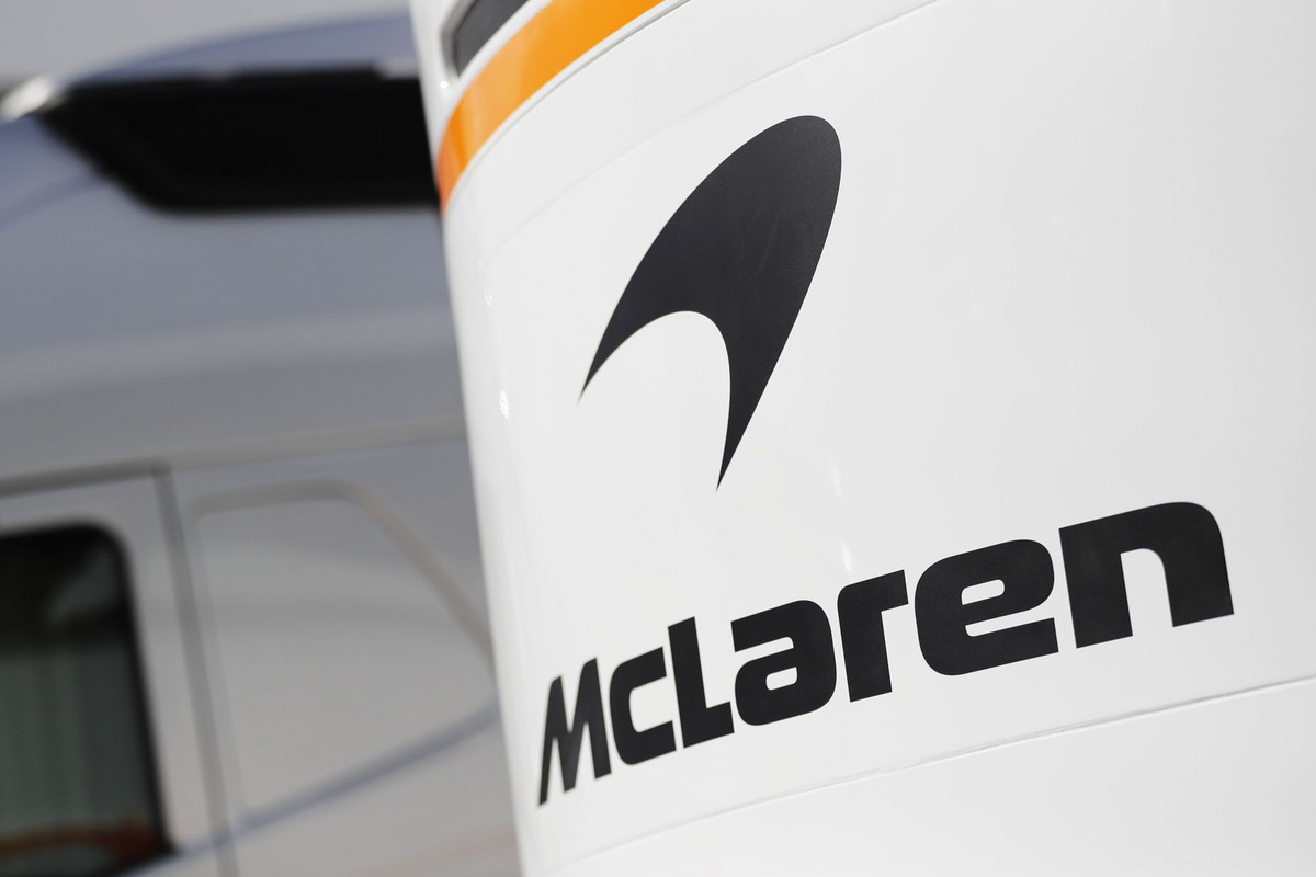 M. Priestley: „McLaren“ teks perprasti „Mercedes“ metodus