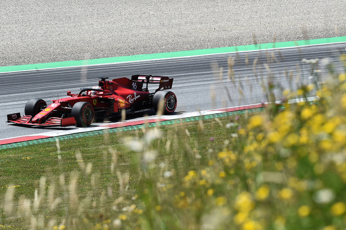 C. Leclercas tikisi pakartoti Štirijos GP lenktynių scenarijų