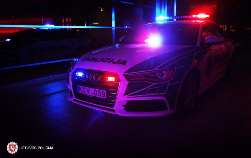 Lietuvos policija tikrino krovininius automobilius ir autobusus: užfiksuota 111 KET pažeidimų